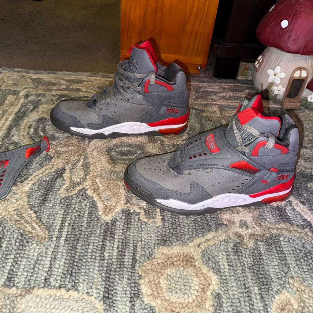 Converse mens High-Top Sneakers - Gray and Red (Brand New) - Picture 2 of 10